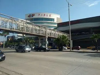 Apartmán Guayaquil Airport Suites Mall Del Sol